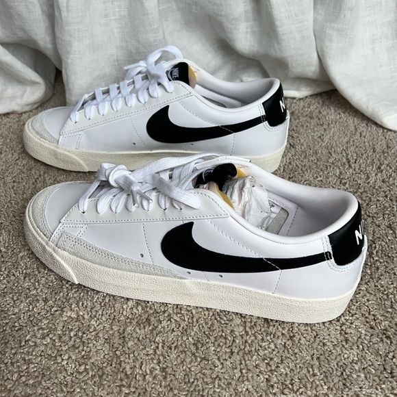 NWT Nike Blazer Shoes - Picture 4 of 5